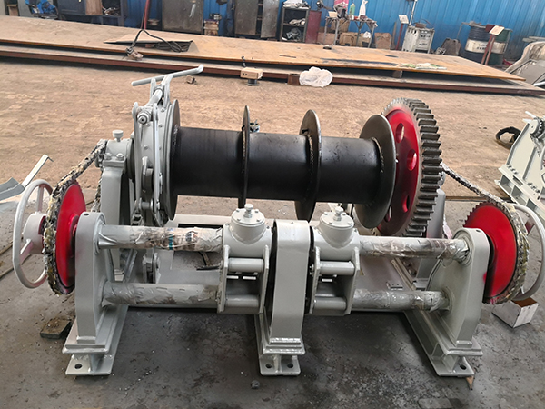 70 kN Hydraulic Ramp Winch Finished.jpg